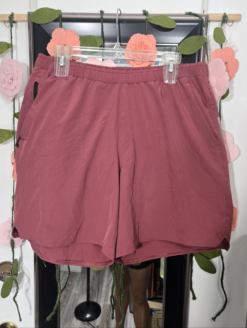 Rei Lined Shorts Red Sz Large